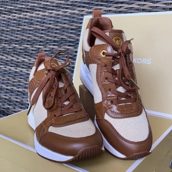 Michael Kors Crista Trainer Two Tone Canvas WMNS - Picture 9 of 16